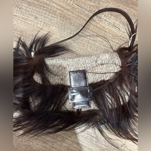 Vintage Fendi Limited Edition Baguette Bag Knit & Fur Trim - Picture 2 of 11